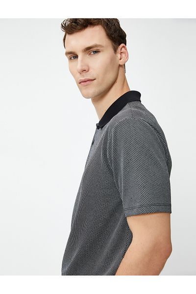 Koton Tricou cu gât polo, cu nasturi, mânecă scurtă, imprimat geometric