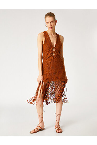 Koton Melis Ağazat X Koton - Pletené šaty se střapcem s detailním oknem