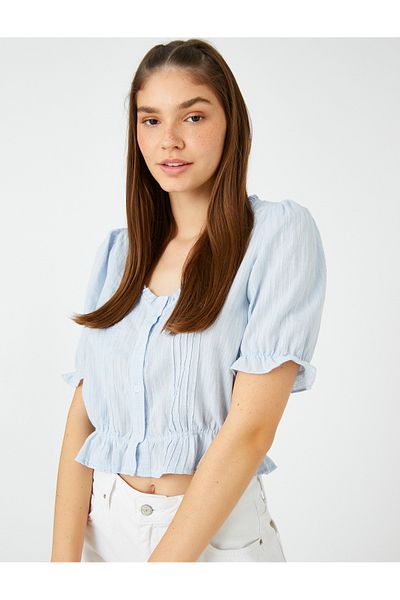 Koton Crop-Shirt mit Ballonärmeln, Rüschen und Knopfleiste vorne