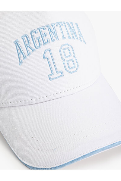 Koton Mütze mit Stickerei