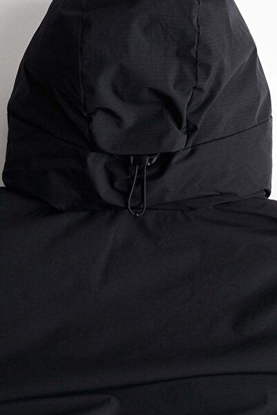 H&M سترة باركا مبطنة بتقنية ThermoMove™