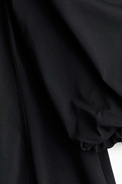H&M Balloon-sleeved dress