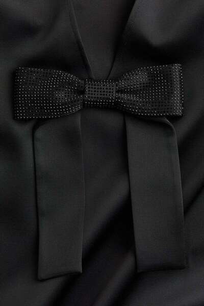 H&M فستان ذو ظهر عميق