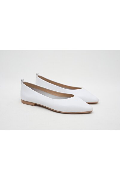 LA PASSION Sivri Burun Beyaz Babet