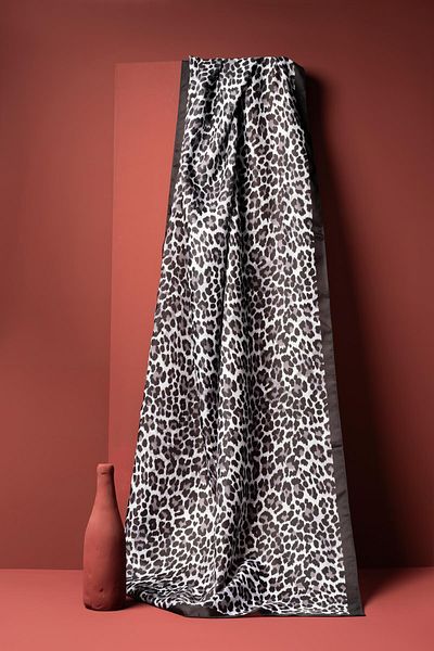JAWEL Women's Leopard Pattern Soft Shawl