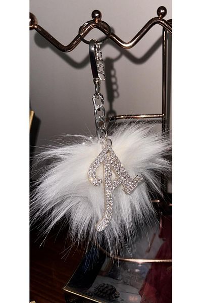 Arabasına Aşıklar Kulubü White Feather Letter a Keychain