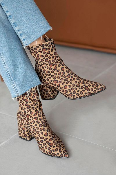 STRASWANS Garcia Women's - Leopard Print Stretch Pointed Boots