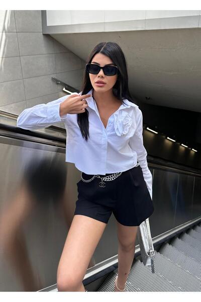 Angel Mia Cămașă crop albă - Detaliu trandafir