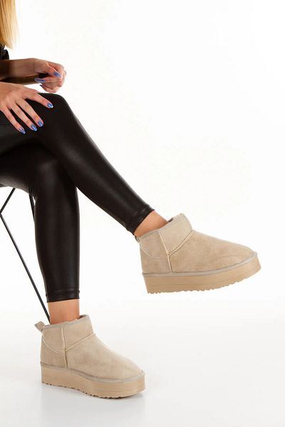 diya shoes Botine mini din piele intoarsa bej cu pene in interior Pantofi de dama cu talpa plata