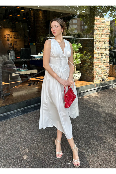 Angel Mia Λευκό φόρεμα με λαιμόκοψη σε σχήμα V