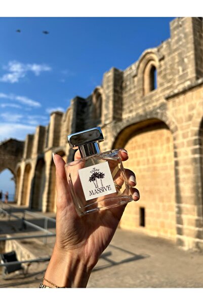 Massive La Guia(Amouage Guidance) Sandal Ağacı, Fındık, Yasemin Temalı Odunsu Kadın Parfümü 50ml