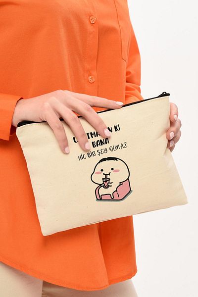 Çınar Bez Çanta Τσάντα μακιγιάζ από καμβά με στάμπα Clutch Nothing Happens