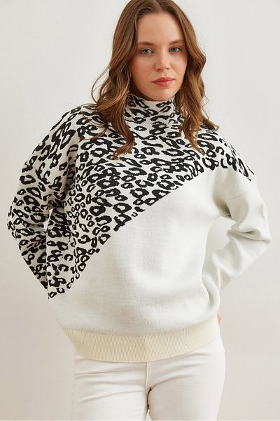 Olalook Pulover de damă, alb, cu detalii leopard, tricotaj blocat KZK- 19000811