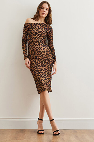 Olalook Kadın Kahve Leopar Kayık Yaka Örme Mini Elbise ELB-19002316