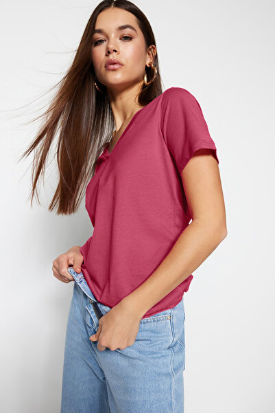 Trendyol Collection Ροζ 100% βαμβακερό μπλουζάκι με βασικό λαιμόκοψη TWOSS23TS00001