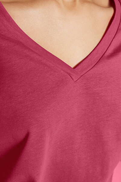 Trendyol Collection Ροζ 100% βαμβακερό μπλουζάκι με βασικό λαιμόκοψη TWOSS23TS00001