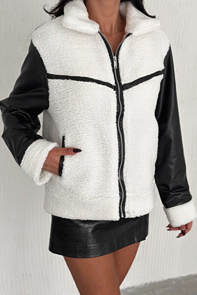 Trend Alaçatı Stili Weißer Plüschmantel – Doppeltasche, Lederverzierung, gefüttert ALC-X13280