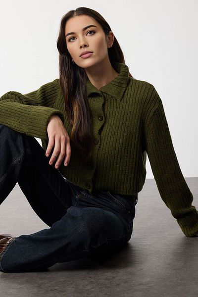 Trendyol Collection Soft Textured Khaki Knitwear Crop Cardigan - Stand Collar Twoaw22Hi0174