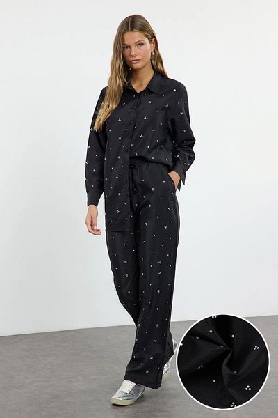Trendyol Modest طقم منسوج من الحجر الأسود بتفاصيل من الأسفل إلى الأعلى TCTAW25US00106