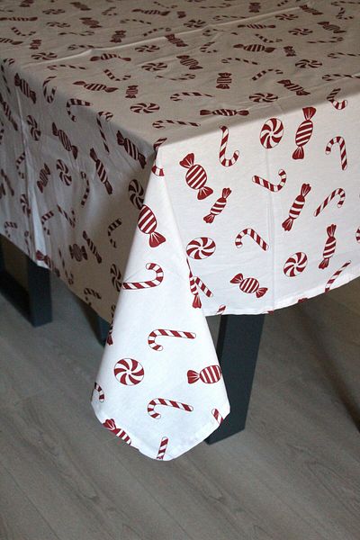 DDHOME Christmas Themed Cotton Christmas Tablecloth - Size 150X200, Decking