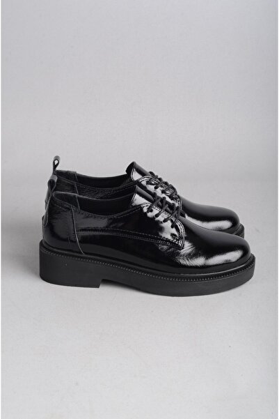 SEÇ KUNDURA SEÇ 540 HAKİKİ DERİ MASKÜLEN KADIN AYAKKABI SİYAH RUGAN