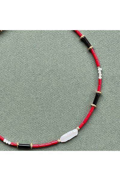 L´Atelier des Perles Amour Necklace Natural Coral Stones and Baroque Pearls Necklace