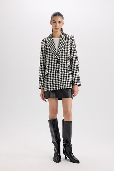 DeFacto Übergroße Jacke mit breiter Passform, Revers, Knopfleiste, Druckknopfmuster, Blazerjacke V2814AZ24AU