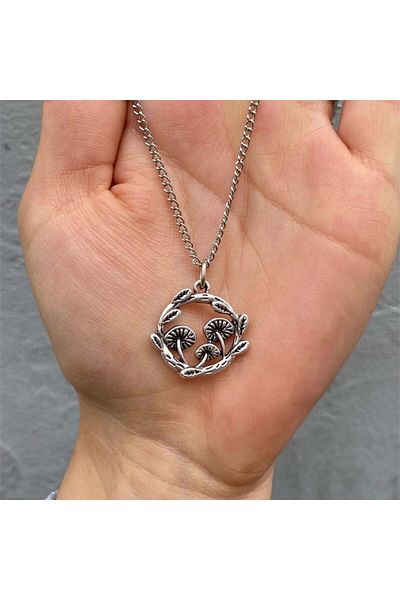 Köstebek Circle Flower Mushroom Chain Necklace
