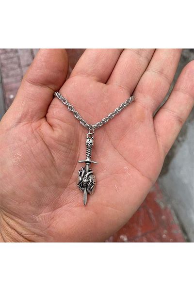 Köstebek New Dagger in the Heart Chain Necklace