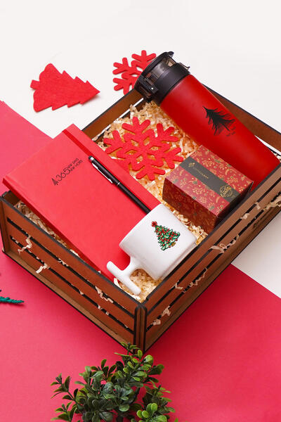 TrendHediye Yılbaşı Hediye Seti& Tasarımlı Defter, Toucpen Kalem, Cam Suluk, Fincan,Kahve