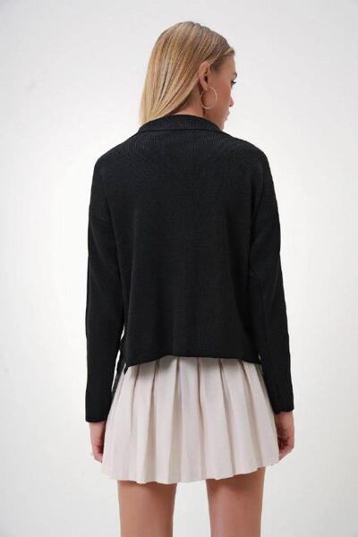 Mossta Black Loose Polo Neck Sweater