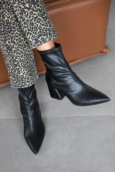 STRASWANS Garcia Black Leather Boots - Women, Stretch Pointed Fit