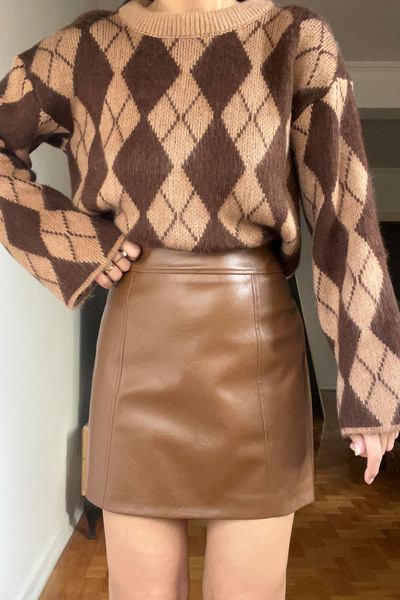 Seda Yalçın Atelier Кавова трапеція міні шкіряна спідниця