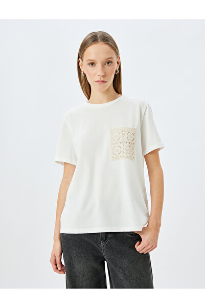 Koton Tričko s krátkým rukávem s etnickou nášivkou a detailem kapsy