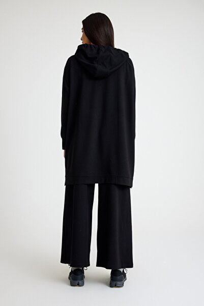 QANU Black Embroidered Sweatshirt