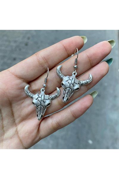Köstebek Devour Cow Skull Earrings