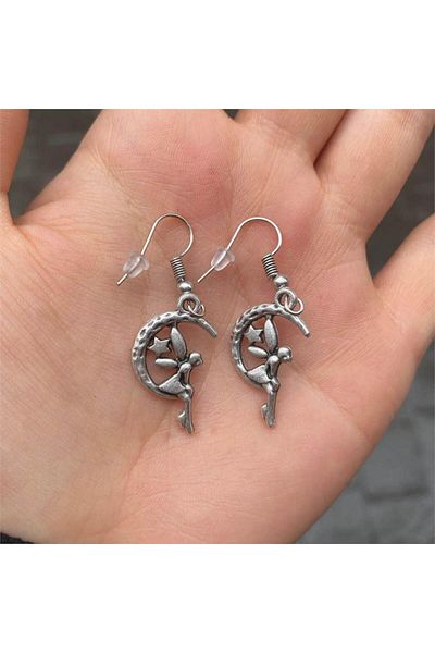 Köstebek Tinker In The Crescent Earrings