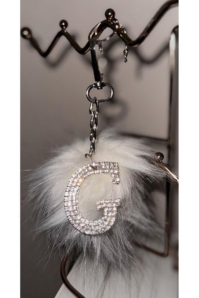 Arabasına Aşıklar Kulubü White Feather g Letter Keychain