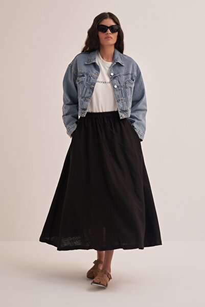 EBU Prive Μαύρη γυναικεία φούστα από οργανικό βαμβάκι - Λεπτομέρεια ραφής