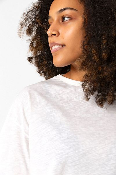 Tshirthane Merry Christmas White Gray Women's Crop Tshirt