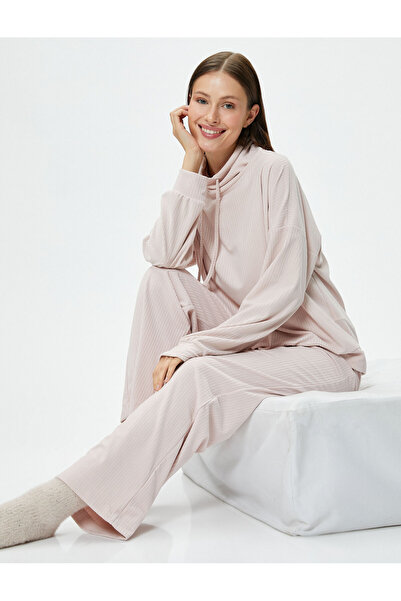 Koton Boğazlı Bağlamalı Pijama Üst Kaşkorse Yumuşak Dokulu Uzun Kollu