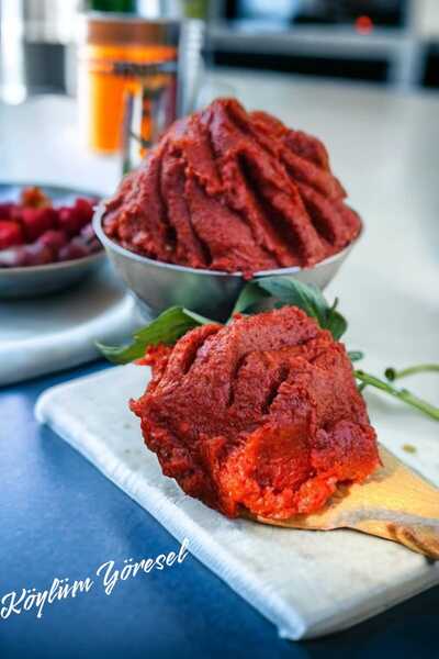 Tatli Biber Salcası 1 Kg ( Gün Kurusudur )