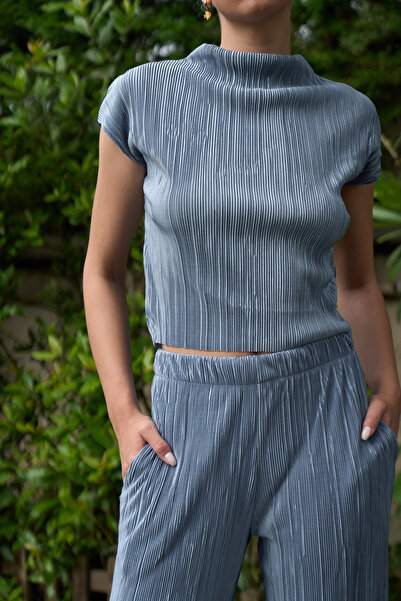 PONÇİK ÖRME PİLİSELİ DİK YAKA CROP İKİLİ PANTOLONLU TAKIM CEPLİ 24108 MAVİ