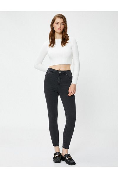 Koton Push-up-Jeans mit schmalem Bein – Carmen-Jeans