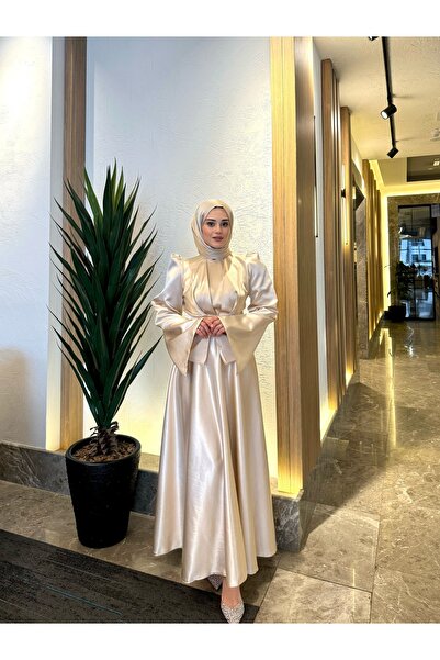 By Atelier Μπεζ βραδινό φόρεμα με μανίκια τύπου Bera Spanish Hijab