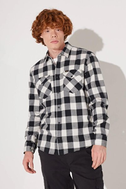 Lee L66rrrnq Ekru-siyah Kare Çizgili Çıtçıtlı Erkek Gömlek