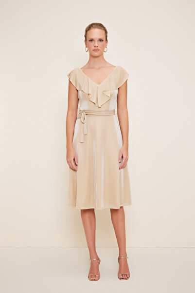 Love My Body Yakası Volanlı Elbise