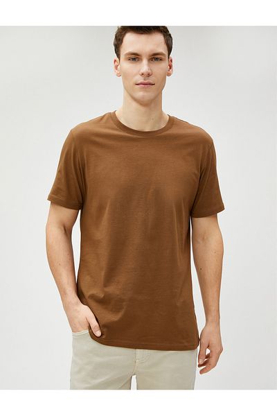 Koton Basic-T-Shirt, schmale Passform, Rundhalsausschnitt, kurze Ärmel, Baumwolle