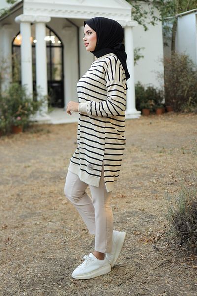 Azra Women's 2 Thread Vortex Striped Hijab Sweat Tunic