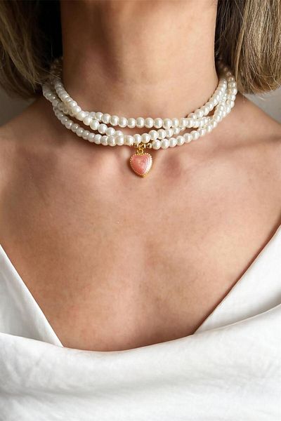 Sose Moda Salmon Heart Jewelled Spiral Design Pearl Necklace